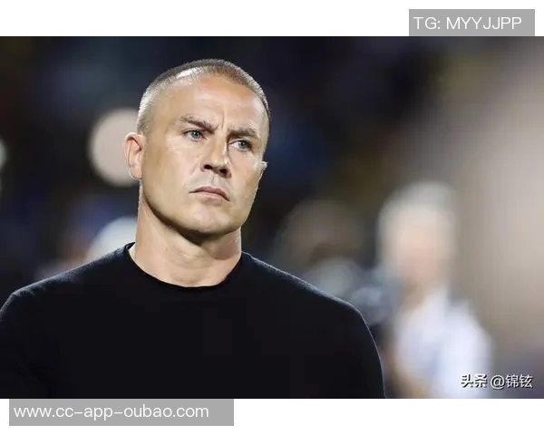 今日趣图：卡纳瓦罗幽默吐槽植发效果难以持久引发网友热议