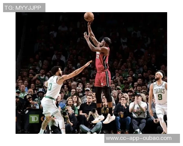 克洛尼首节表现惊艳4投3中砍下12分2篮板引领球队攻势